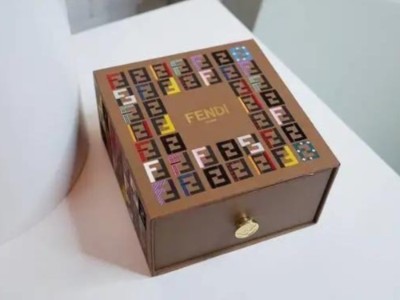 中秋送什么禮？精品盒廠家挑選幾款月餅禮盒，送禮倍有面子！